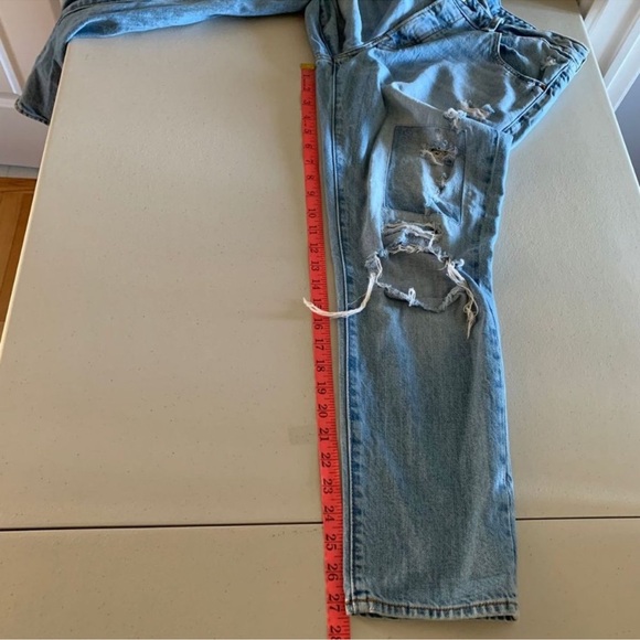 Abercrombie Ames slim boyfriend 8/29 Exposed button fly, distressed. Light wash - Picture 3 of 5